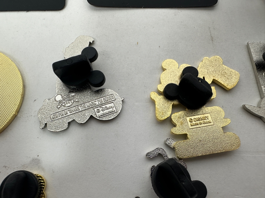 Collection Of (13) Vintage Disney Trading Pins [Photo 19]