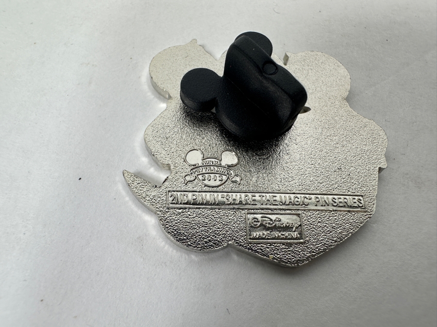 Collection Of (13) Vintage Disney Trading Pins [Photo 16]