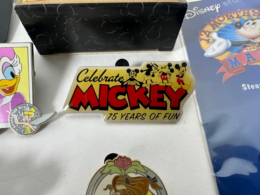 Collection Of (13) Vintage Disney Trading Pins [Photo 4]