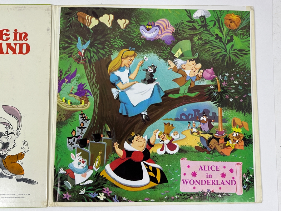 Vintage 1969 Walt Disney's Alice In Wonderland Disneyland Vinyl Record With Illustrated Book ST 3909 [Photo 4]