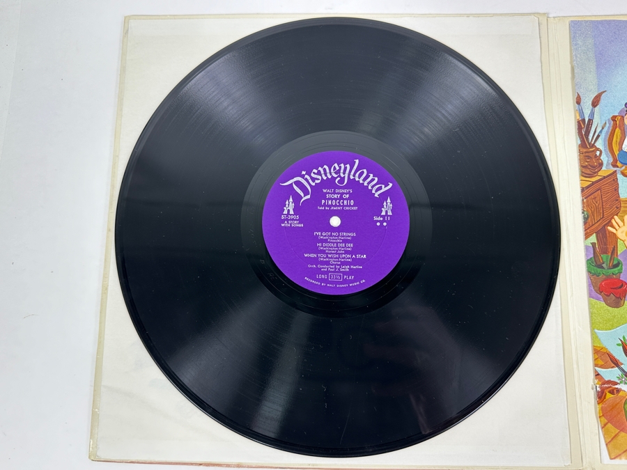 Vintage 1969 Walt Disney's Pinocchio Disneyland Vinyl Record With Illustrated Book ST 3905 [Photo 14]