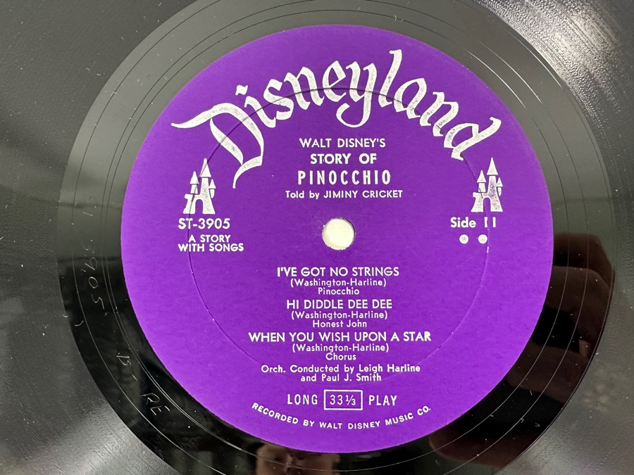 Vintage 1969 Walt Disney's Pinocchio Disneyland Vinyl Record With Illustrated Book ST 3905 [Photo 15]