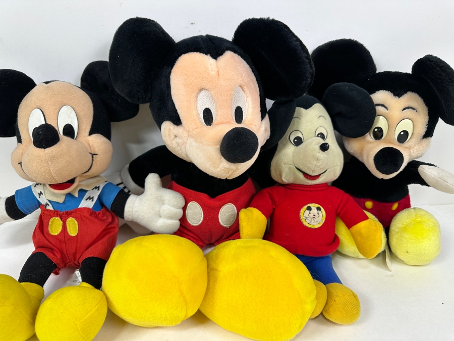 (4) Walt Disney Mickey Mouse Plush Toys [Photo 4]
