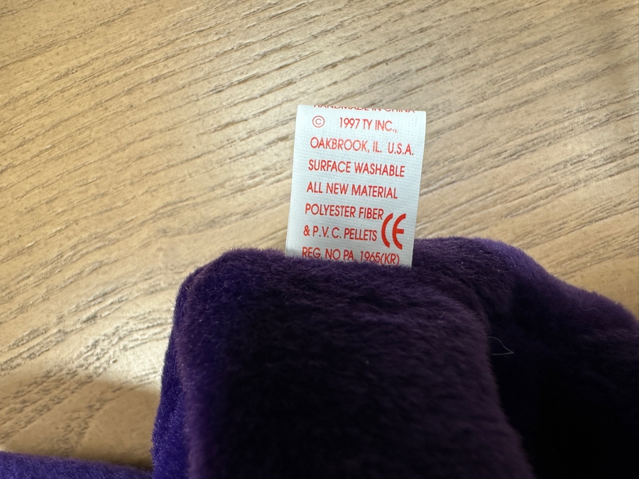 (5) Beanie Baby Collection Featuring: Princess Diana Bear, 'The End' Bear, Mellow The Bear, Peace Bear & Halo The Angel Bear - All With Ty Heart Tags And Acrylic Display Cases [Photo 9]