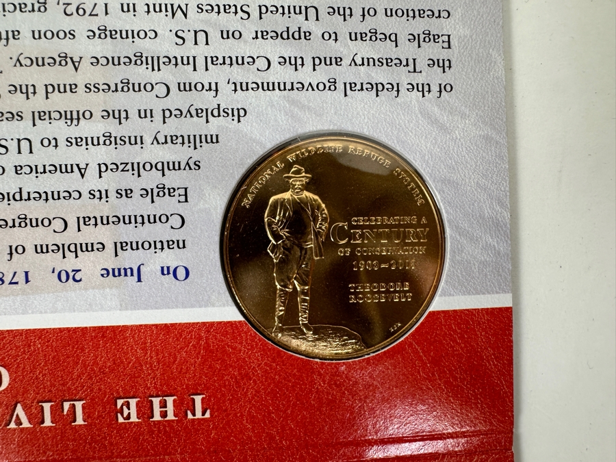 (1) 2008 United States Mint Uncirculated Bald Eagle Commemorative Silver Dollar Coin And Medal Set And (1) Bald Eagle Young Collector's Set Featuring A Half-Dollar Commemorative Coin [Photo 4]