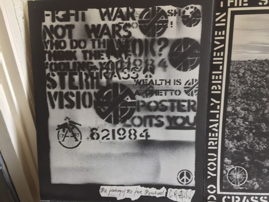 Crass ‎- The Feeding Of The Five Thousand - Crass Records ‎- 621984 [Photo 7]