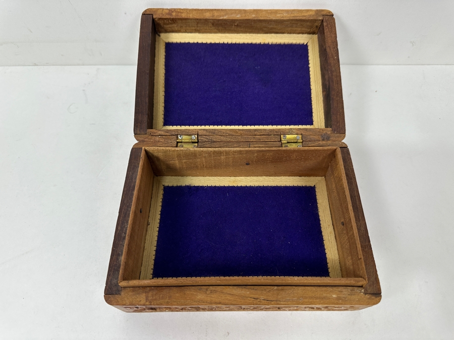 Hand Carved Wooden Indian Box With Inlaid Bone 7W X 5D X 2.75H [Photo 5]