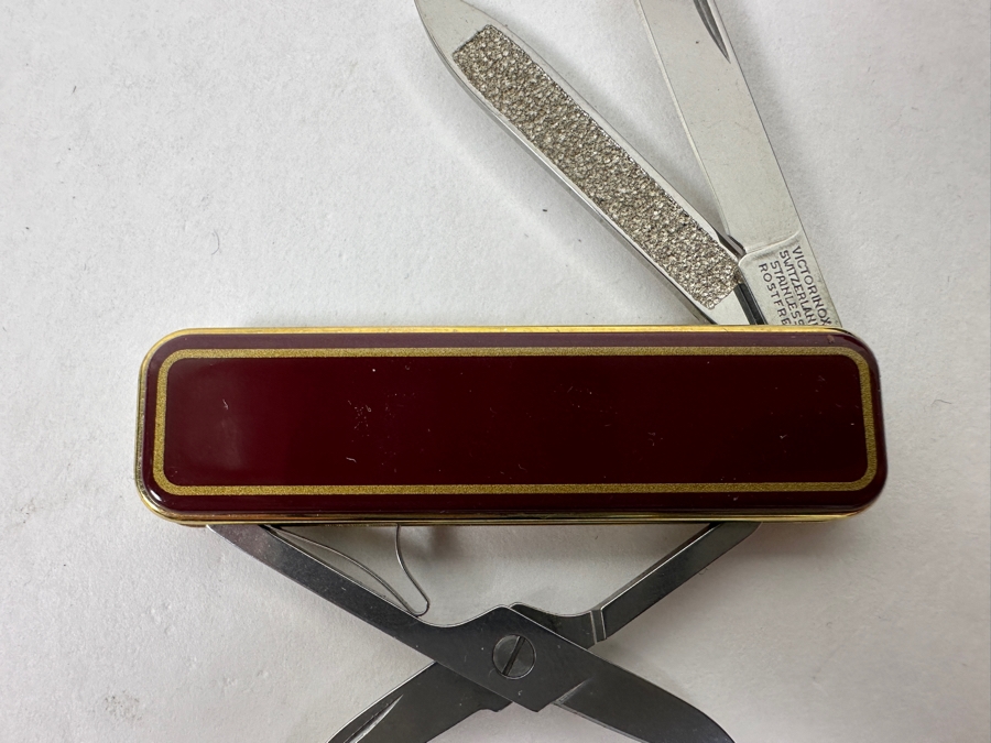Victorinox Classic Deluxe De Luxe Swiss Army Knife Retired Luxury Version Of The Standard Classic Model With 18k Gold Plated Scales 2.25'L Retails $150 [Photo 2]