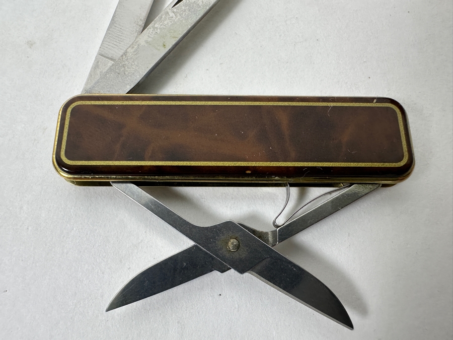 Victorinox Classic Deluxe De Luxe Swiss Army Knife Retired Luxury Version Of The Standard Classic Model With 18k Gold Plated Scales 2.25'L Retails $150 [Photo 6]