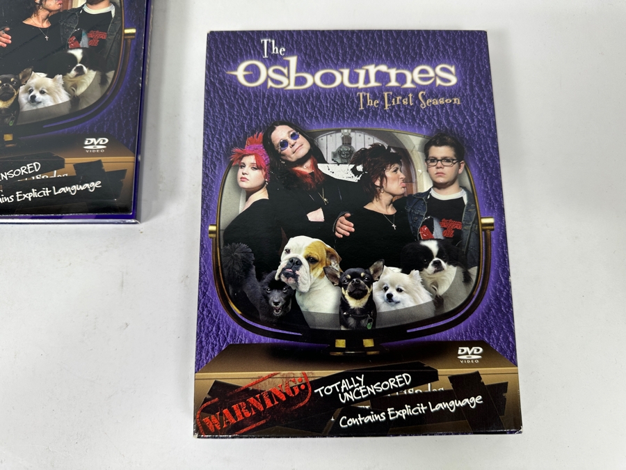 Fully Autographed The Osbournes - The First Season Dvd Set Signed By Ozzy Osbourne As Well As Sharon Osbourne, Kelly Osbourne And Jack Osbourne Autographed In Person By Former Disney Employee - Estimate $2,000-$3,000 [Photo 20]