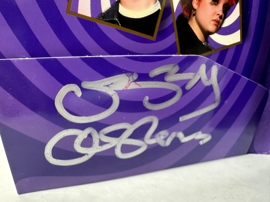 Fully Autographed The Osbournes - The First Season Dvd Set Signed By Ozzy Osbourne As Well As Sharon Osbourne, Kelly Osbourne And Jack Osbourne Autographed In Person By Former Disney Employee - Estimate $2,000-$3,000 [Photo 4]