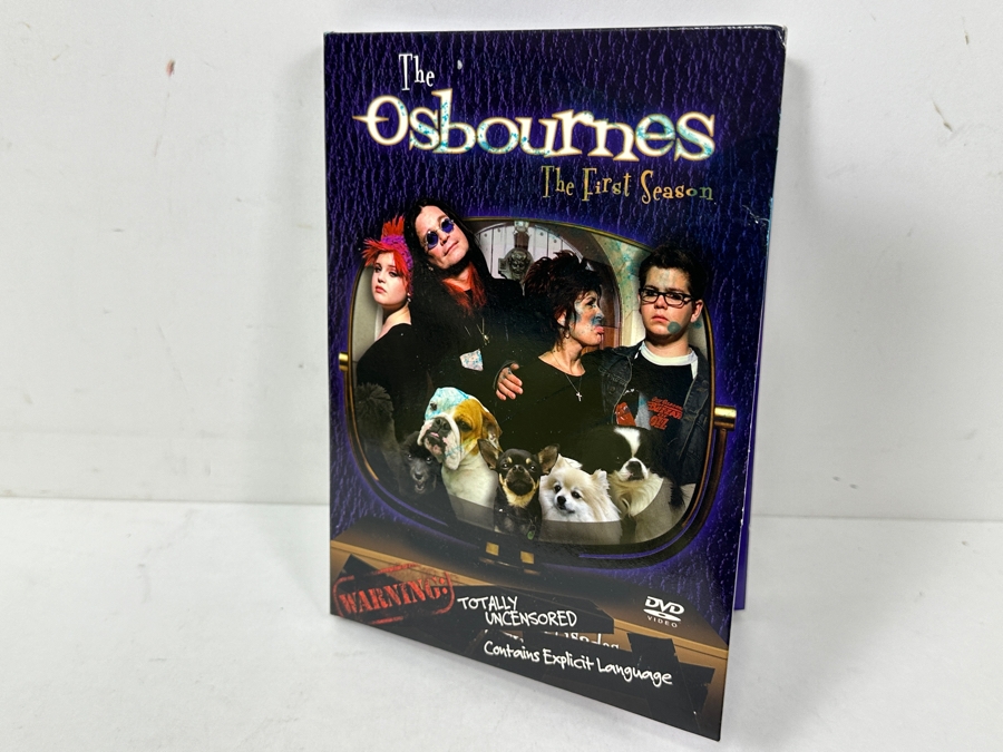 Fully Autographed The Osbournes - The First Season Dvd Set Signed By Ozzy Osbourne As Well As Sharon Osbourne, Kelly Osbourne And Jack Osbourne Autographed In Person By Former Disney Employee - Estimate $2,000-$3,000 [Photo 18]