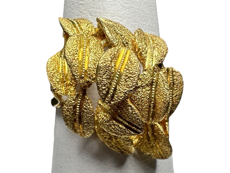 18k Gold Ring Size 8 5.0g