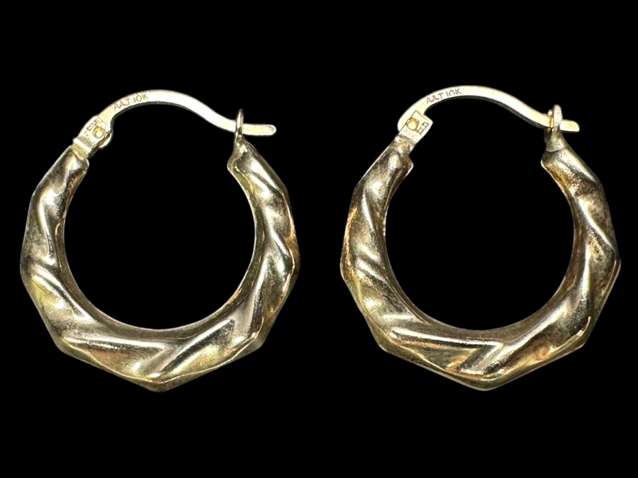 10k Gold Earrings 1.0g