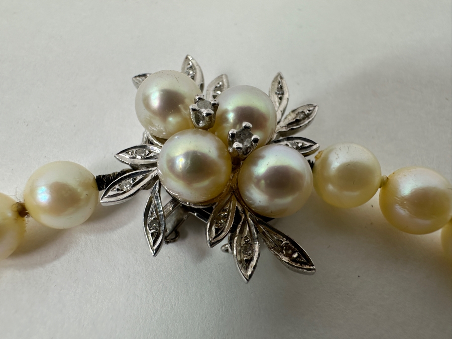 Stunning Single Strand 26' Pearl Necklace With 14k Gold Clasp Accented With Diamonds 55.7g [Photo 5]