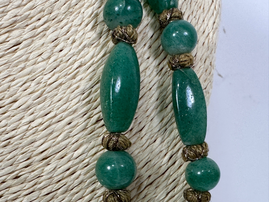 Wonderful Vintage Chinese Green Jade 50' Necklace [Photo 5]