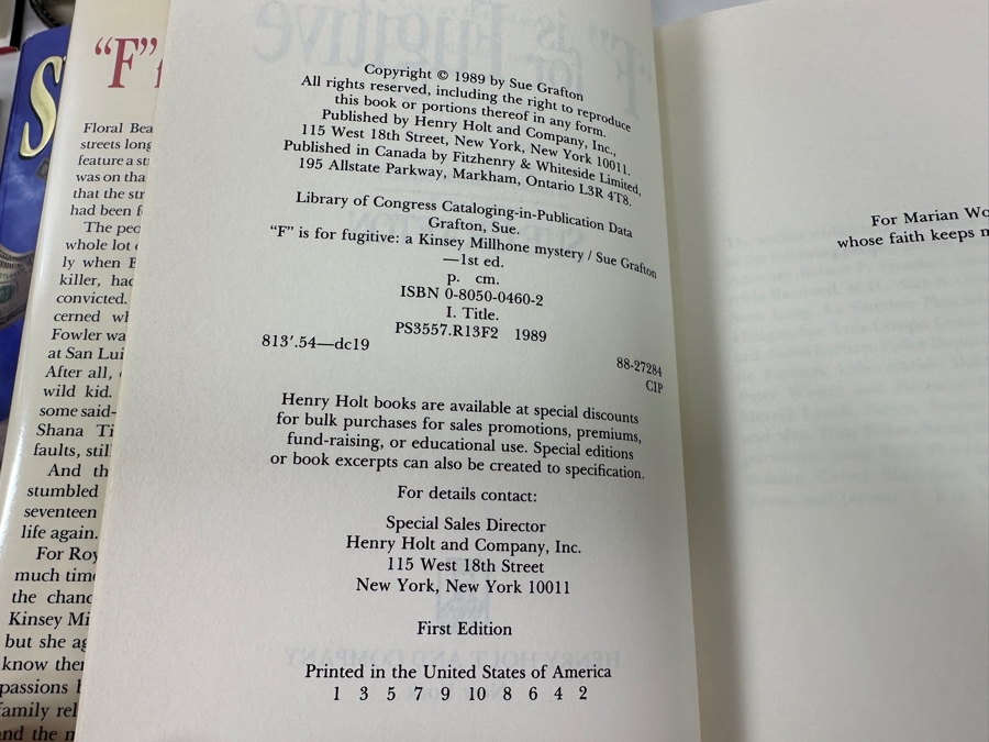 (6) First Edition Hardcover Books By Sue Grafton - Two Books Are Hand Signed By Sue Grafton [Photo 9]