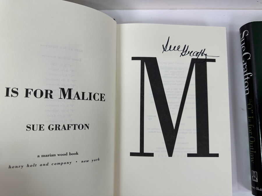 (6) First Edition Hardcover Books By Sue Grafton - Two Books Are Hand Signed By Sue Grafton [Photo 3]