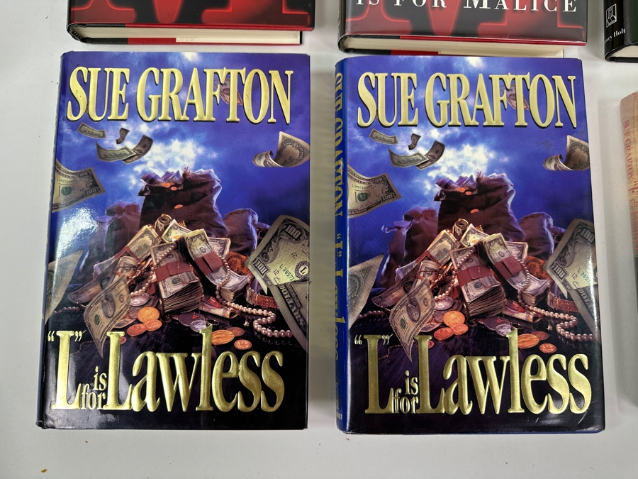 (6) First Edition Hardcover Books By Sue Grafton - Two Books Are Hand Signed By Sue Grafton [Photo 10]