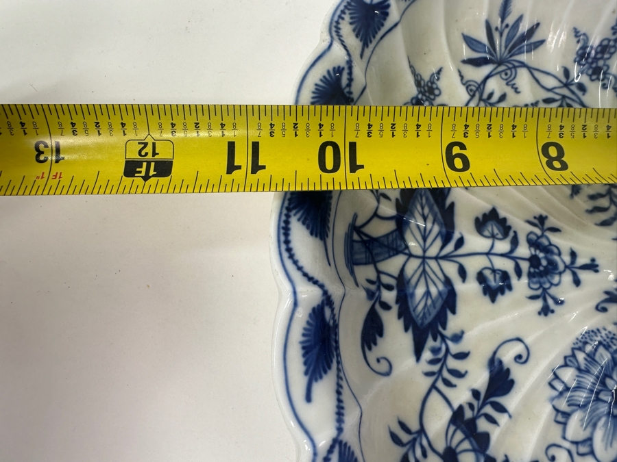 Meissen Germany Blue Onion Hand Painted Porcelain Double Tidbit Dish/Serving Tray with Handle 11'W x 9'D x 4'H [Photo 12]