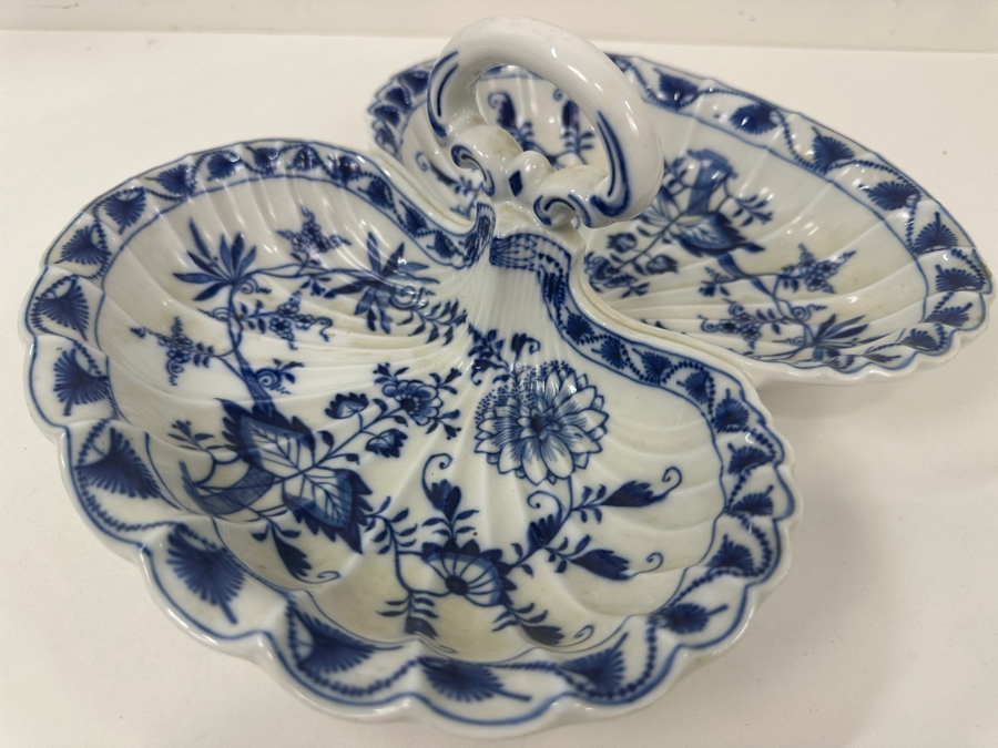 Meissen Germany Blue Onion Hand Painted Porcelain Double Tidbit Dish/Serving Tray with Handle 11'W x 9'D x 4'H [Photo 7]