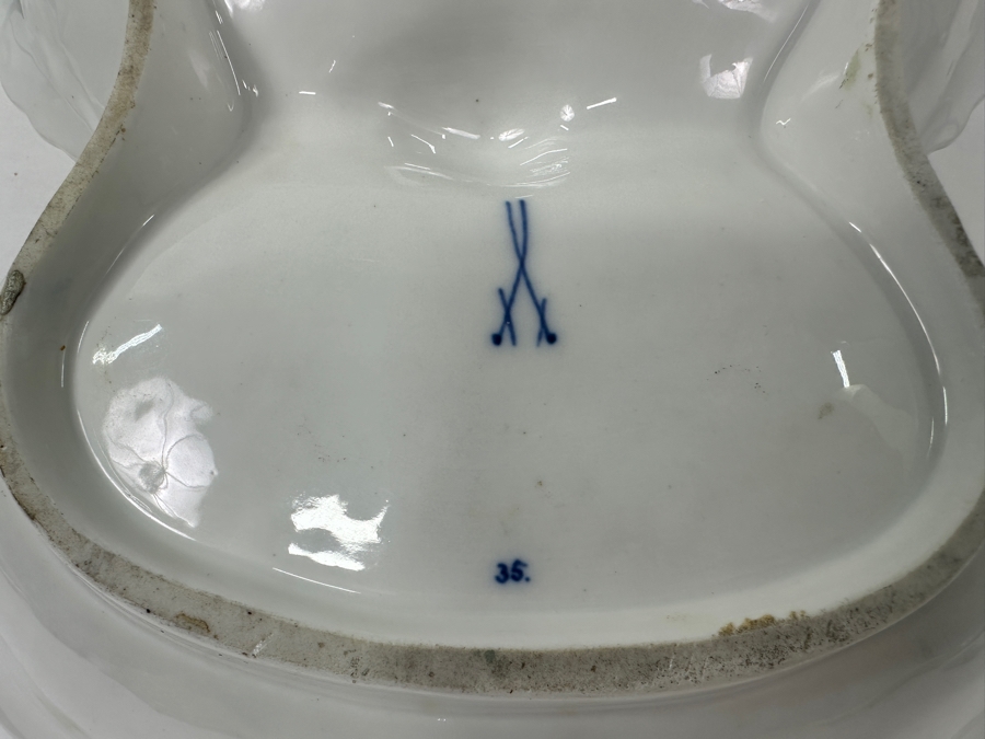 Meissen Germany Blue Onion Hand Painted Porcelain Double Tidbit Dish/Serving Tray with Handle 11'W x 9'D x 4'H [Photo 9]