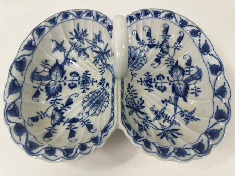 Meissen Germany Blue Onion Hand Painted Porcelain Double Tidbit Dish/Serving Tray with Handle 11'W x 9'D x 4'H [Photo 5]