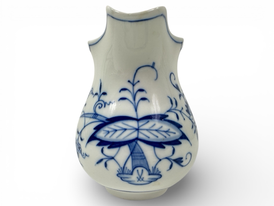 Meissen Germany Blue Onion Hand Painted Porcelain Mini Pitcher 5'H [Photo 2]