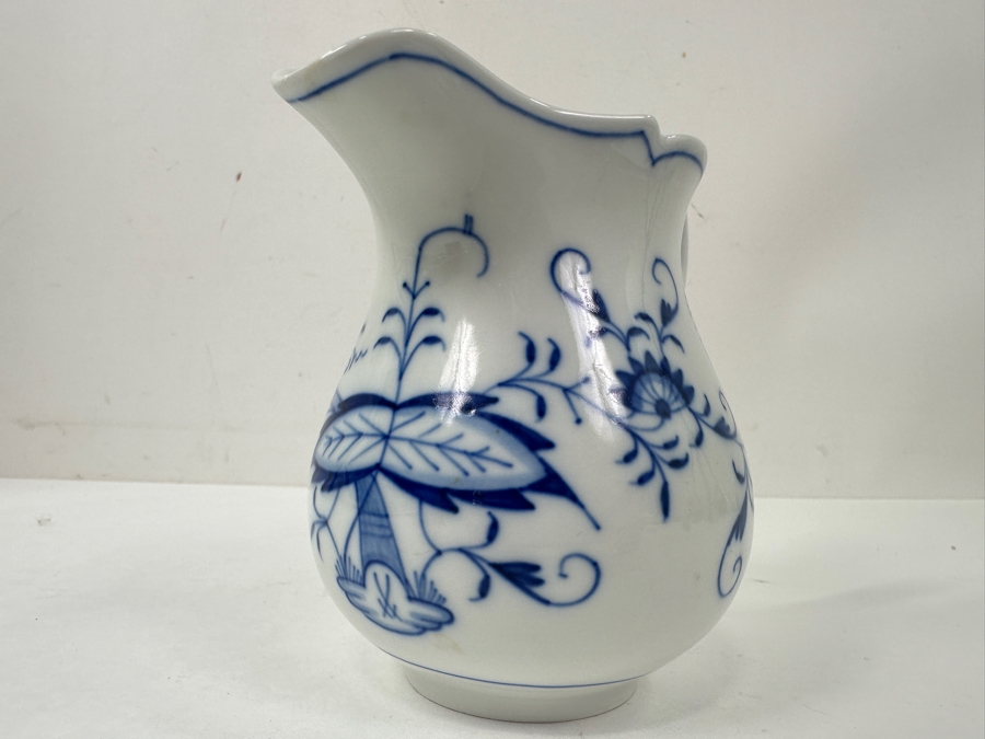 Meissen Germany Blue Onion Hand Painted Porcelain Mini Pitcher 5'H [Photo 8]