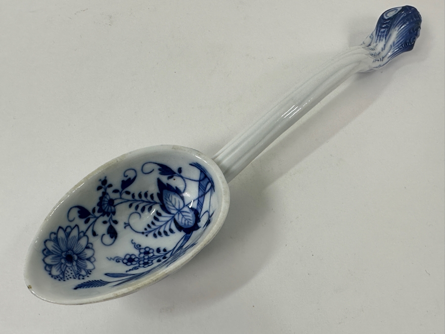 Meissen Germany Blue Onion Hand Painted Porcelain Spoon 9'L [Photo 3]
