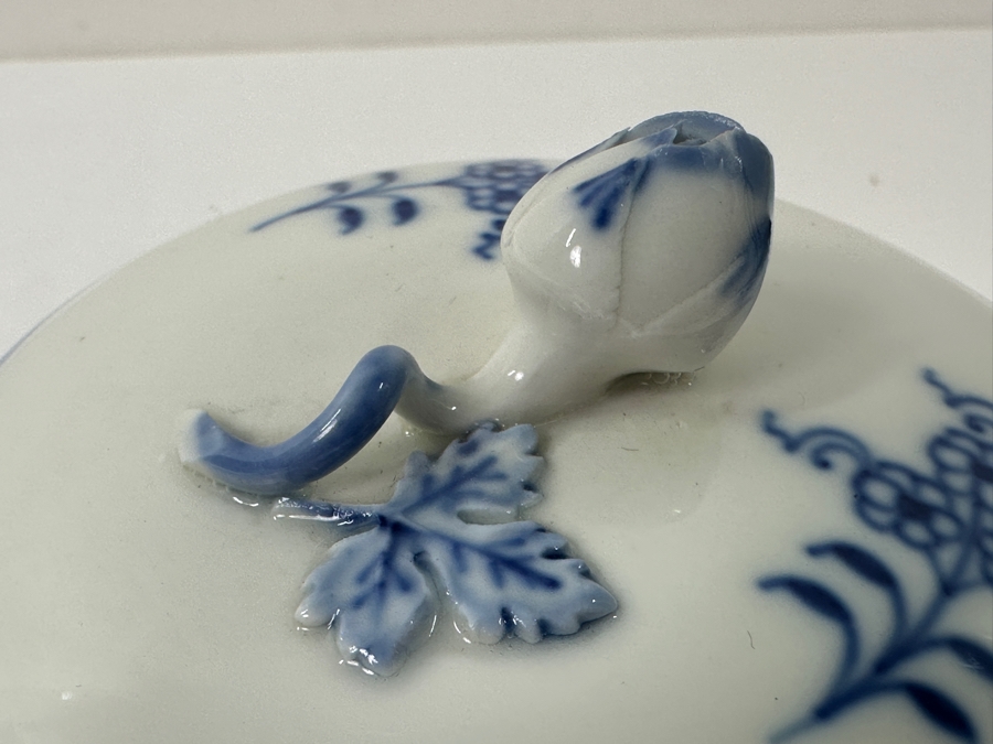 Meissen Germany Blue Onion Hand Painted Porcelain Sugar Bowl 4'W x 4'H [Photo 6]