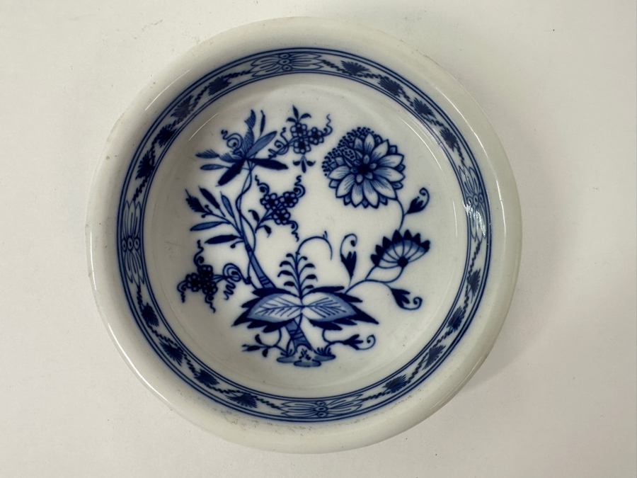 Meissen Germany Blue Onion Hand Painted Porcelain Dish/Bowl 4.75'W x 1.25'H [Photo 3]