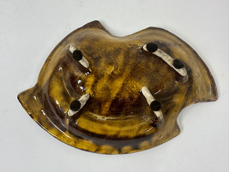 Mid Century Modern Ceramic Ashtray 9'W x 6'D x 2'H [Photo 3]