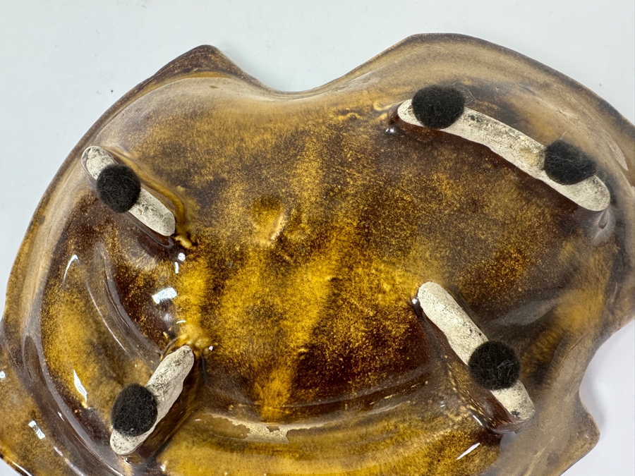 Mid Century Modern Ceramic Ashtray 9'W x 6'D x 2'H [Photo 4]