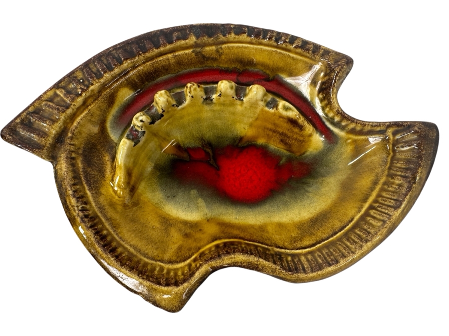 Mid Century Modern Ceramic Ashtray 9'W x 6'D x 2'H