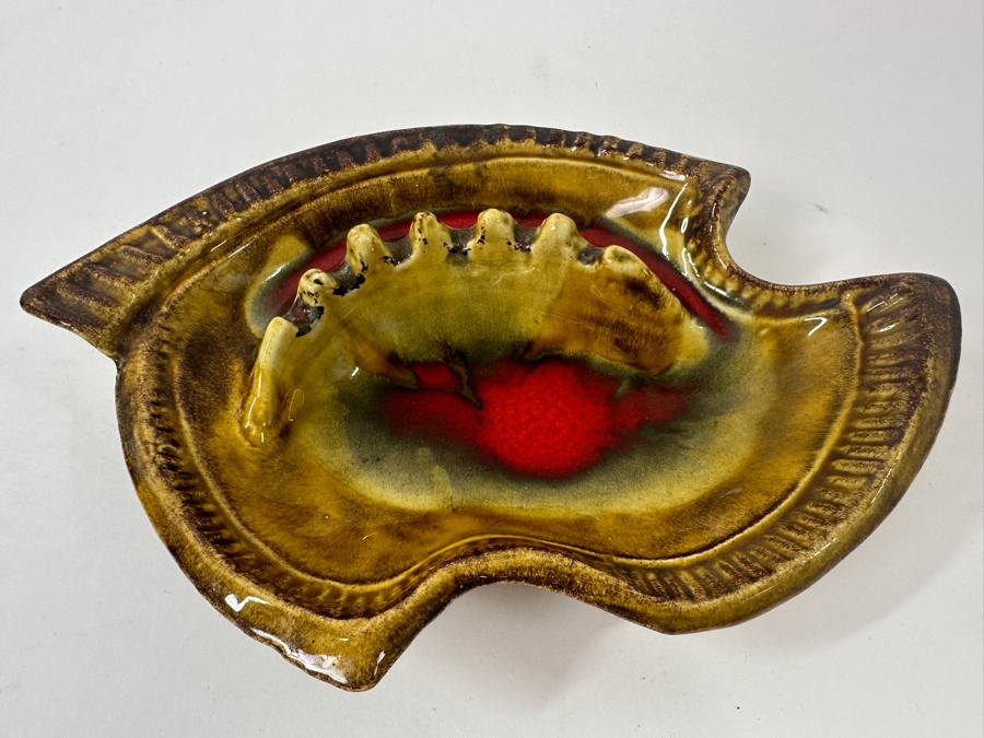 Mid Century Modern Ceramic Ashtray 9'W x 6'D x 2'H [Photo 2]