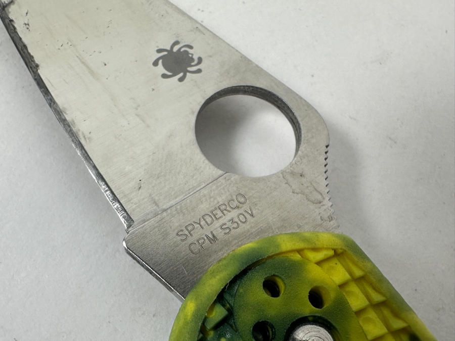 Pair Of Spyderco Folding Pocket Knives: CPM S30V And H-1 [Photo 2]