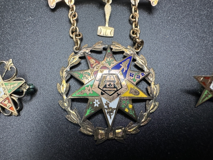 (3) Vintage Masonic Pins [Photo 2]