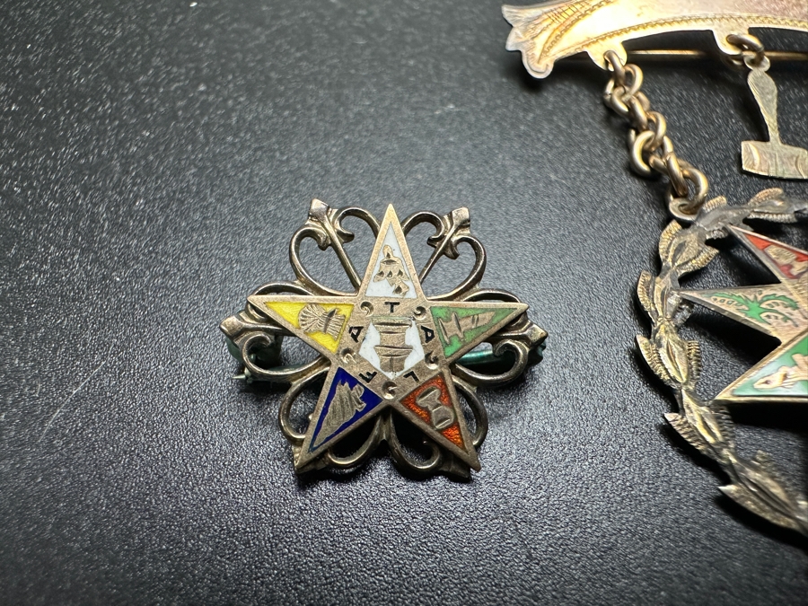 (3) Vintage Masonic Pins [Photo 4]