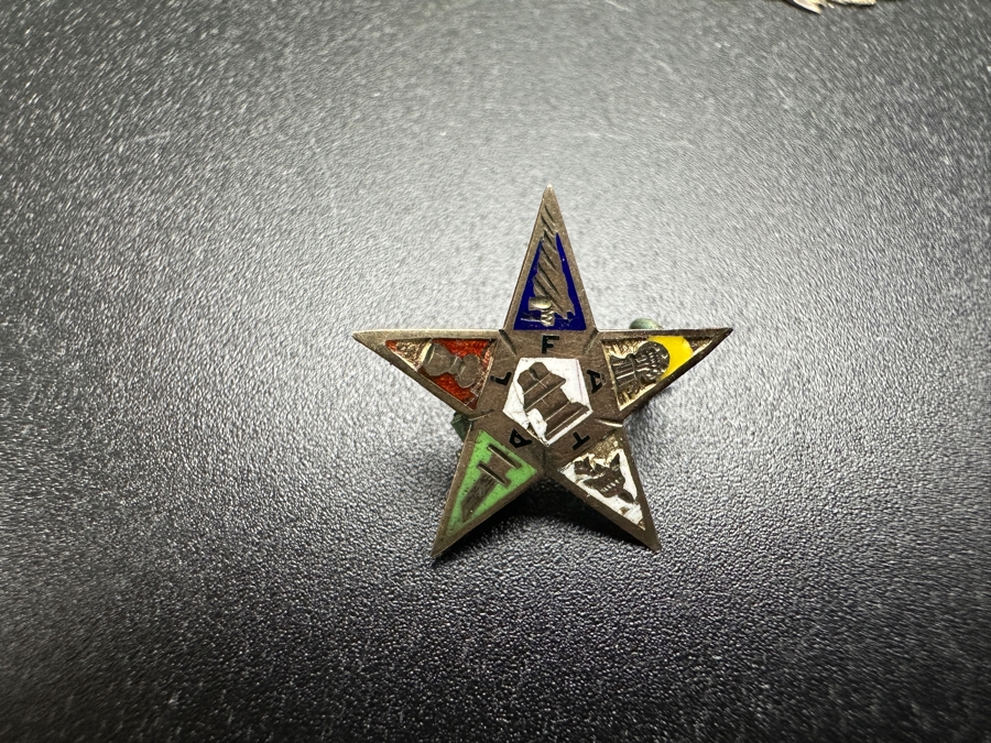 (3) Vintage Masonic Pins [Photo 5]