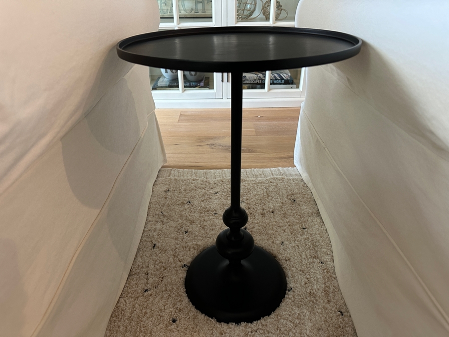 Black Metal Pedestal Side Table 15W X 22H