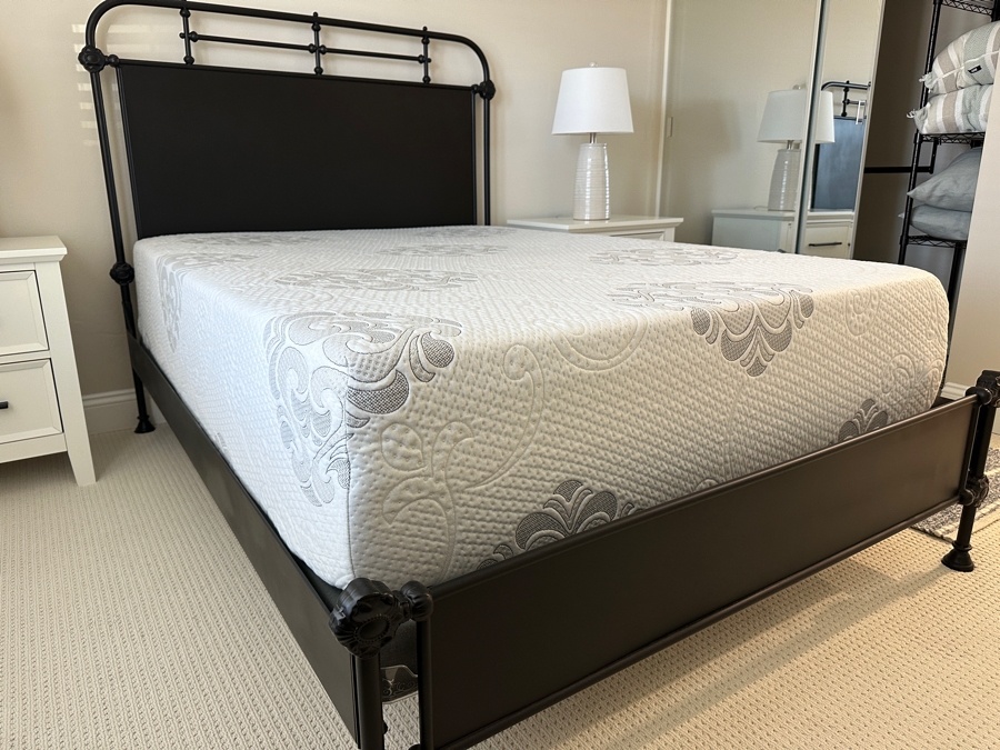 Restoration Hardware Black Metal Full Size Bed With Mattress - Bed Measures 57'W X 78'L X 54'H [Photo 2]