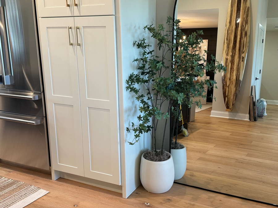 5' Artificial Tree in White Pot [Photo 5]