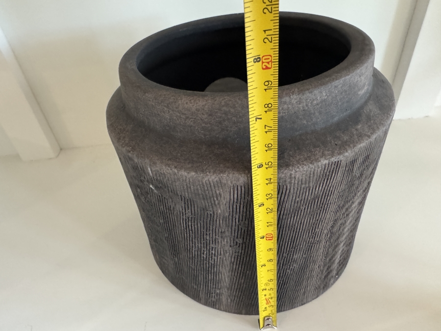 Decorative Vase 7.5'H [Photo 3]