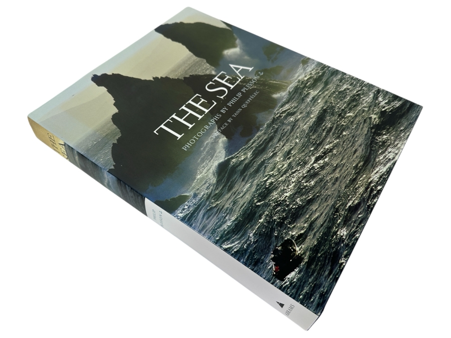 Hardcover Coffee Table Book The Sea Photographs By Philip Plisson Retails $55