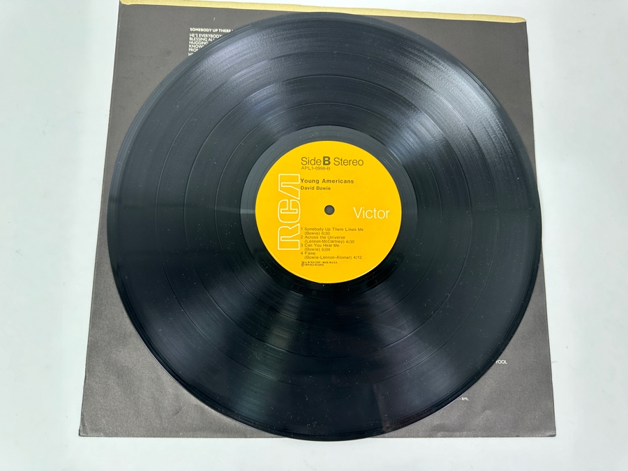 David Bowie - Young Americans RCA APL1-0998 1975 Vinyl Record [Photo 5]