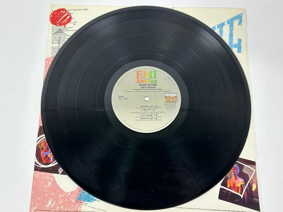 David Bowie - Let's-Dance EMI America, SO-17093, 1983 Vinyl Record [Photo 3]