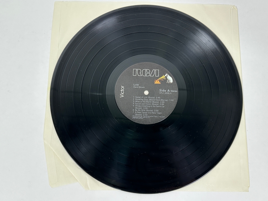 David Bowie - Low. Bowie's Iconic Profile With Blonde Hair RCA CPL1-2030 1977 Vinyl Record [Photo 3]
