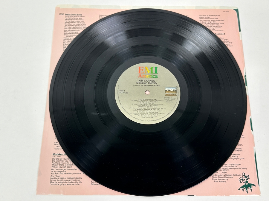 Kim Carnes - Mistaken Identity, Capitol Records SO-17052 1981 Vinyl Record [Photo 3]