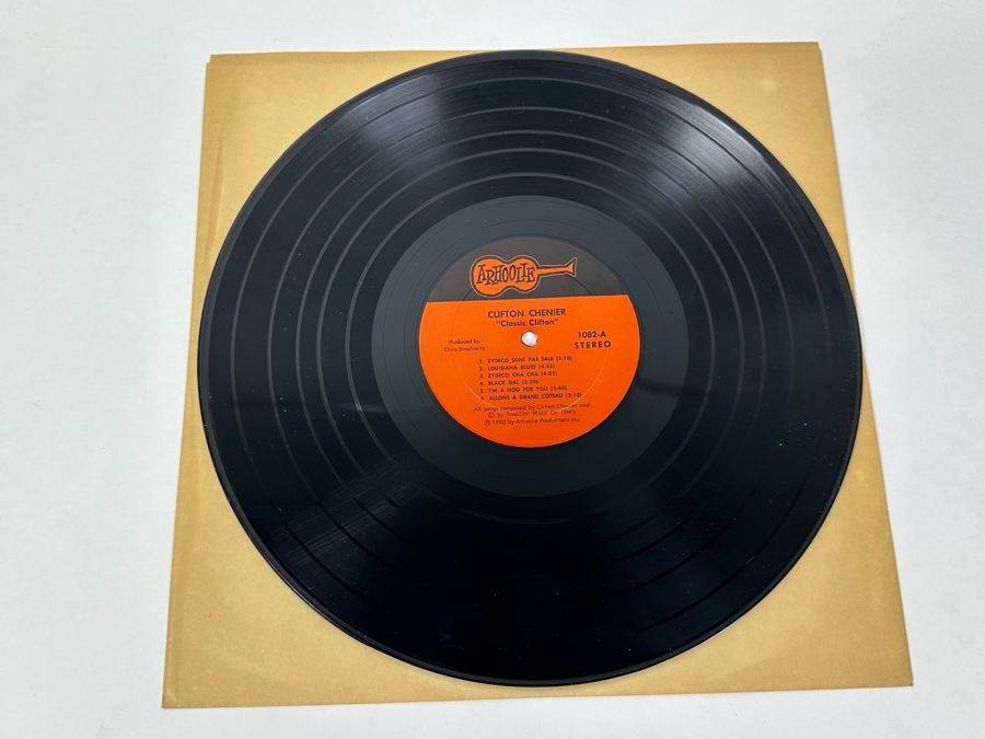 Clifton Chenier - Classic Clifton, Arhoolie 1082, 1982 Vinyl Record [Photo 3]